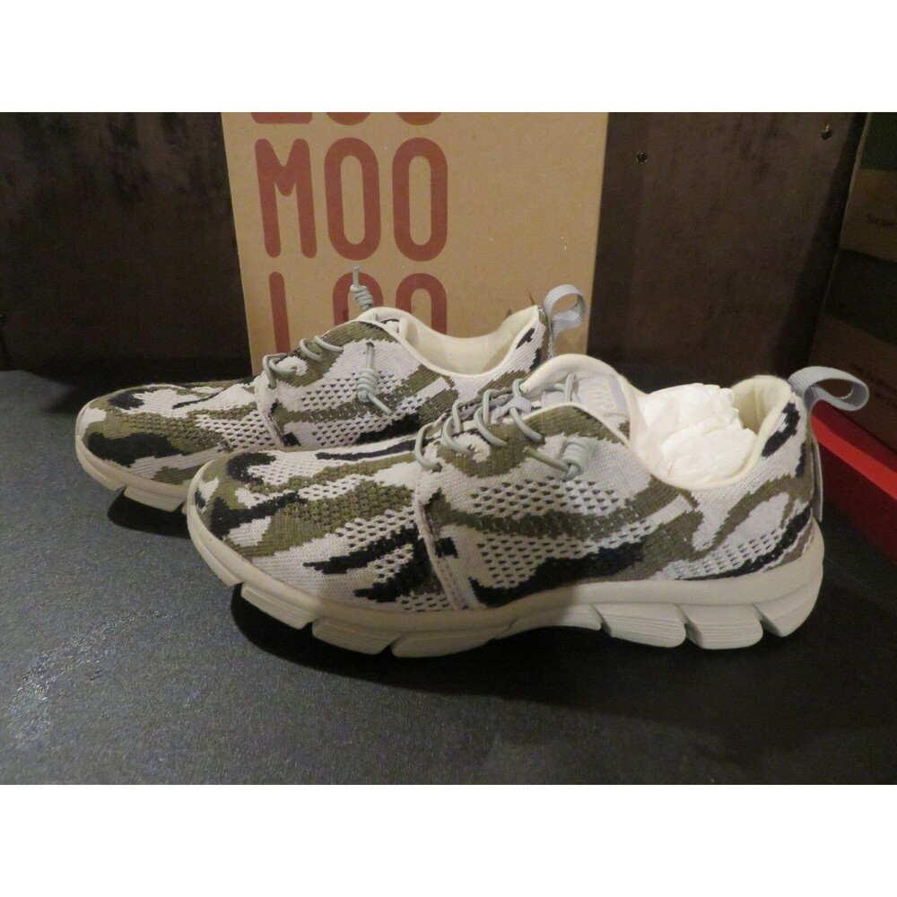 *NEW Womens Camo Woolloomooloo Tennis Shoes, 6.5 / 7  37